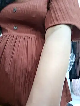 BeautyGirl sara online show from November 3, 2025, 4:36 am