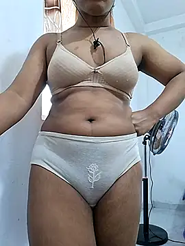 Snapshot of BeautyGirl_sara chatting on June 14, 2026, 6:48 am BeautyGirl sara online show from June 14, 2026, 6:48 am