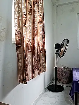 Snapshot of BeautyGirl_sara chatting on July 13, 2026, 9:45 am BeautyGirl sara online show from July 13, 2026, 9:45 am