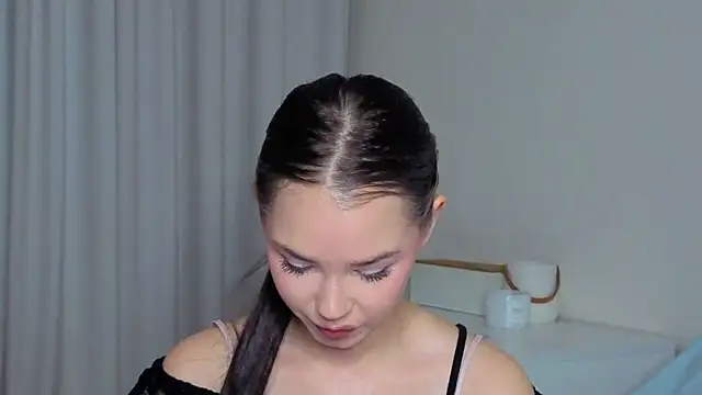 slyshypie online show from September 23, 2025, 1:14 pm