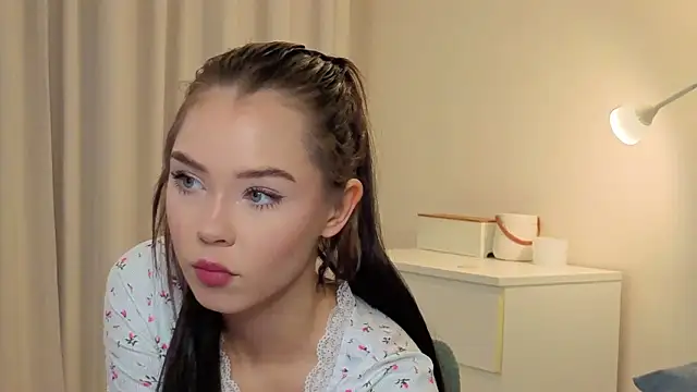 slyshypie online show from October 11, 2025, 1:31 pm