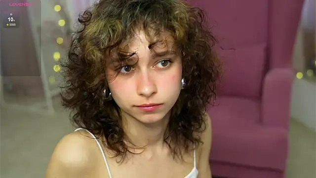 MimiLicks online show from October 2, 2025, 7:59 am