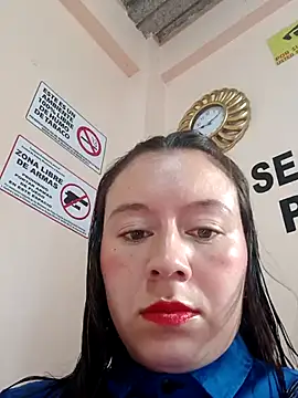 Snapshot of Hannah-colx chatting on October 13, 2025, 1:11 pm Hannah-colx online show from October 13, 2025, 1:11 pm