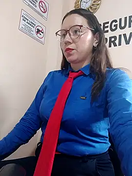 Snapshot of Hannah-colx chatting on October 27, 2025, 2:10 pm Hannah-colx online show from October 27, 2025, 2:10 pm