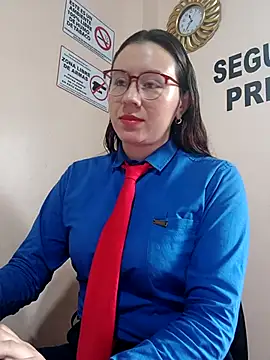 Snapshot of Hannah-colx chatting on October 28, 2025, 3:36 pm Hannah-colx online show from October 28, 2025, 3:36 pm