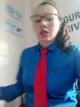 Snapshot of Hannah-colx chatting on November 3, 2025, 1:45 pm Hannah-colx online show from November 3, 2025, 1:45 pm