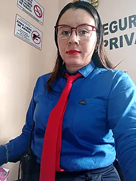 Snapshot of Hannah-colx chatting on November 12, 2025, 1:55 pm Hannah-colx online show from November 12, 2025, 1:55 pm