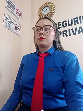 Snapshot of Hannah-colx chatting on November 18, 2025, 4:44 pm Hannah-colx online show from November 18, 2025, 4:44 pm