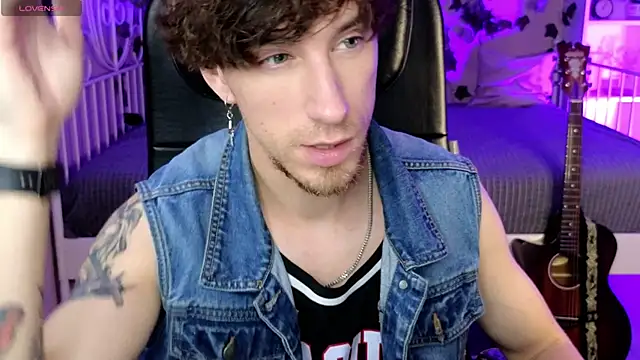 mark caron online show from November 5, 2025, 8:42 pm