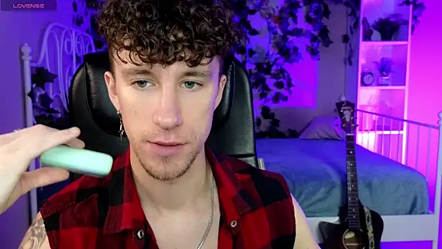 mark caron online show from December 3, 2025, 8:29 pm