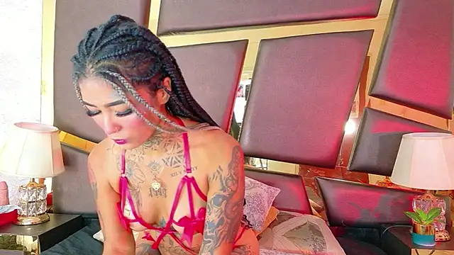 EmilieLake online show from October 2, 2025, 8:16 pm