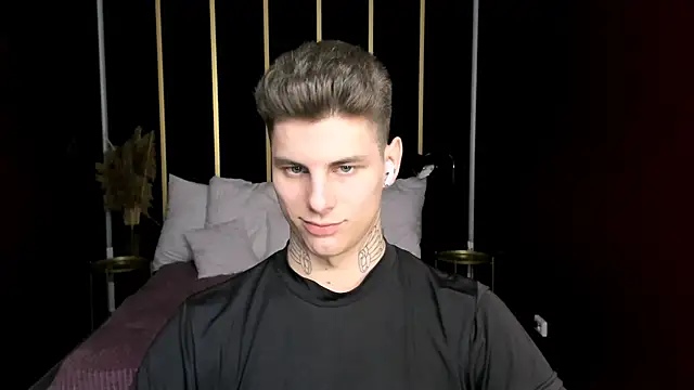 JackWolw online show from October 21, 2025, 8:42 pm