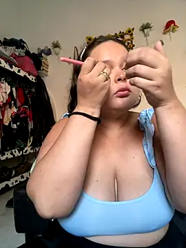 luna sweet16 online show from September 22, 2025, 12:40 pm