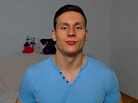 Snapshot of ZeinMiracles chatting on October 6, 2025, 8:28 pm ZeinMiracles online show from October 6, 2025, 8:28 pm