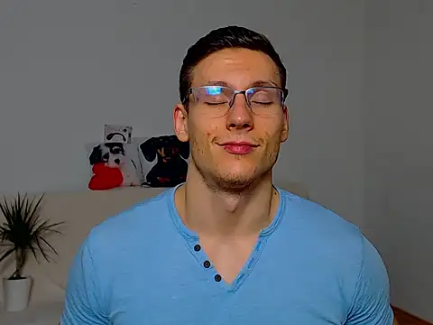 Snapshot of ZeinMiracles chatting on October 13, 2025, 8:09 pm ZeinMiracles online show from October 13, 2025, 8:09 pm