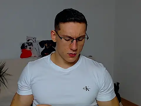 Snapshot of ZeinMiracles chatting on October 19, 2025, 5:57 pm ZeinMiracles online show from October 19, 2025, 5:57 pm