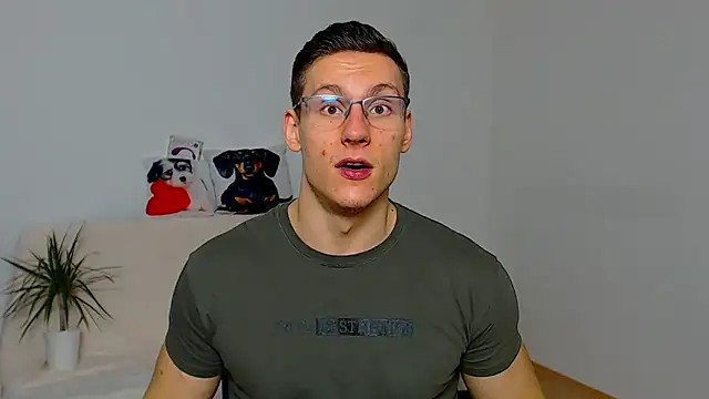 Snapshot of ZeinMiracles chatting on November 10, 2025, 9:03 pm ZeinMiracles online show from November 10, 2025, 9:03 pm