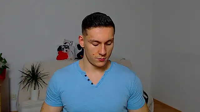 Snapshot of ZeinMiracles chatting on November 14, 2025, 11:35 pm ZeinMiracles online show from November 14, 2025, 11:35 pm