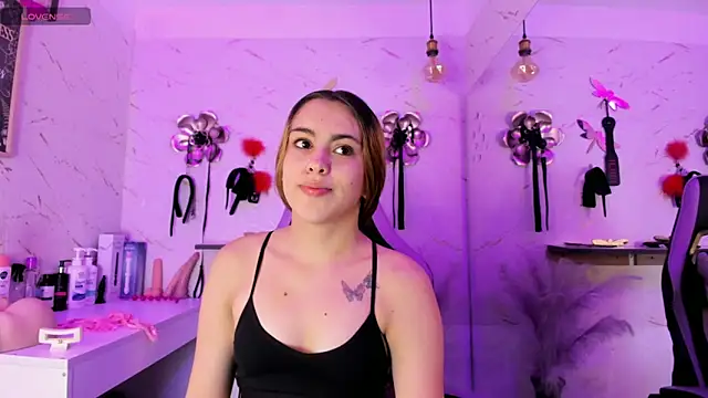 Snapshot of Natasha-Adams chatting on May 5, 2026, 9:12 pm Natasha-Adams online show from May 5, 2026, 9:12 pm