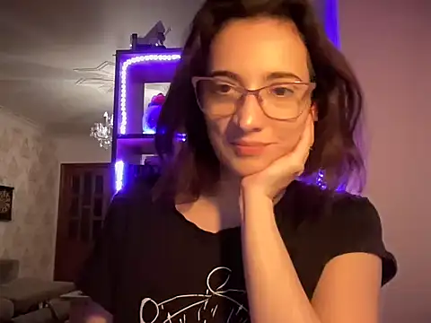 Snapshot of Tomiriss chatting on September 20, 2025, 1:50 am Tomiriss online show from September 20, 2025, 1:50 am