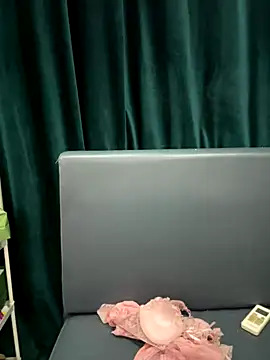 Snapshot of Xiaokui-04 chatting on September 14, 2025, 4:17 pm Xiaokui-04 online show from September 14, 2025, 4:17 pm