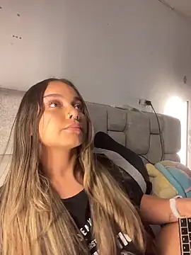 AnnyLopezzz  online show from April 5, 2026, 12:52 am