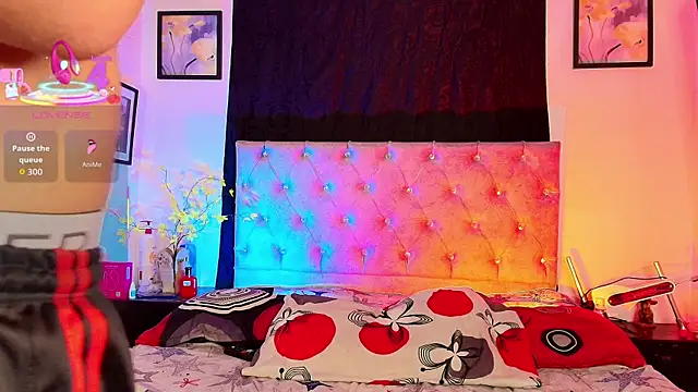 Michael Lopez 1 online show from October 25, 2025, 12:23 pm