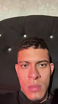 Snapshot of Mrjustin_sebas chatting on April 11, 2026, 12:48 am Mrjustin sebas online show from April 11, 2026, 12:48 am