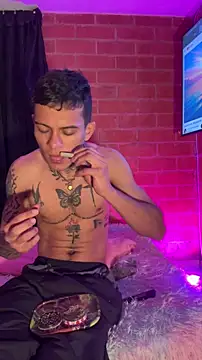 Snapshot of Mrjustin_sebas chatting on May 2, 2026, 2:16 am Mrjustin sebas online show from May 2, 2026, 2:16 am