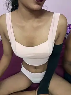 Snapshot of Sexy-BF_GF chatting on September 20, 2025, 4:13 am Sexy-BF GF online show from September 20, 2025, 4:13 am