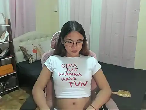 Snapshot of BigUncutCockRhein chatting on September 18, 2025, 5:53 am BigUncutCockRhein online show from September 18, 2025, 5:53 am