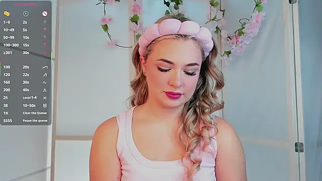 Snapshot of AliaBuerstatte chatting on October 8, 2025, 7:11 pm AliaBuerstatte online show from October 8, 2025, 7:11 pm