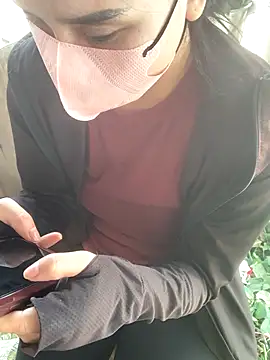 Tieuvi 18 online show from October 19, 2025, 2:12 am