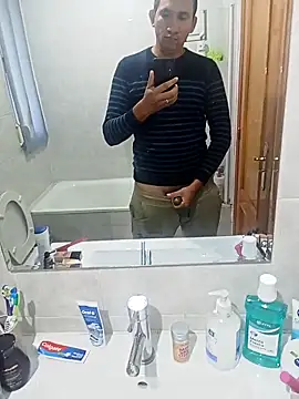 Snapshot of Alexandrevictor69 chatting on November 29, 2025, 9:12 am Alexandrevictor69 online show from November 29, 2025, 9:12 am