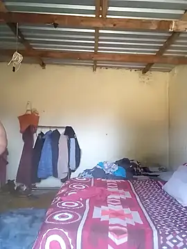 Curvycandy95 online show from October 14, 2025, 5:52 am