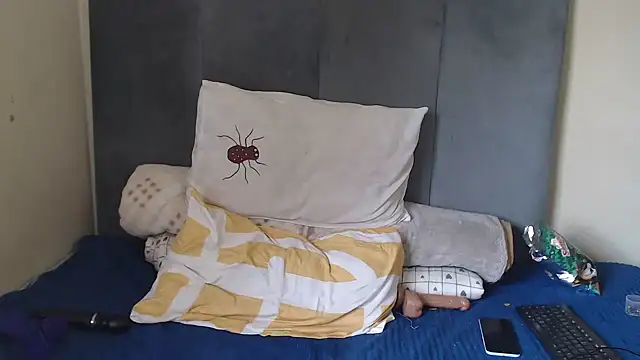 Tyllorsavage online show from October 27, 2025, 9:02 am