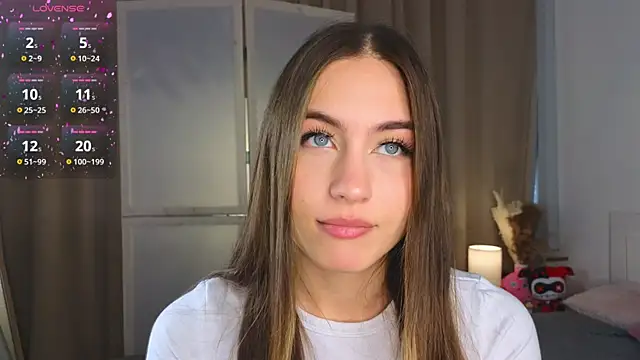 Moonlight1Sonata1 online show from October 16, 2025, 9:10 am