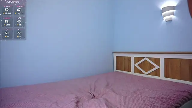 JerrieCham online show from November 20, 2025, 4:01 am