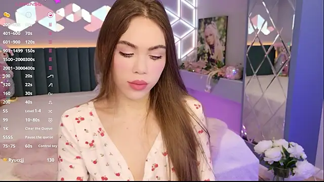 MimiFors online show from April 6, 2026, 7:26 pm