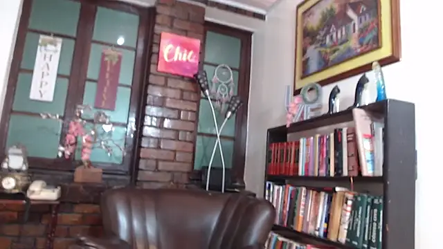 Snapshot of emma_ayala chatting on September 16, 2025, 7:15 pm emma ayala online show from September 16, 2025, 7:15 pm