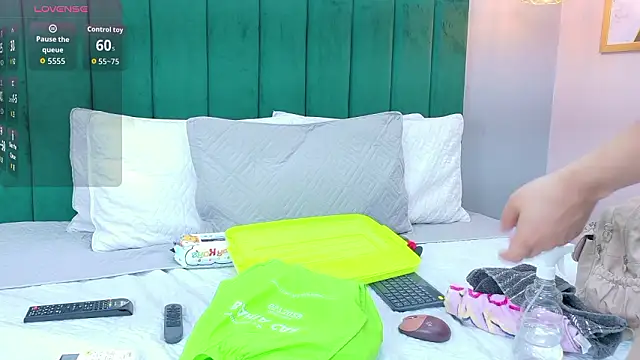 Ashley Evans22 online show from March 19, 2026, 8:13 pm