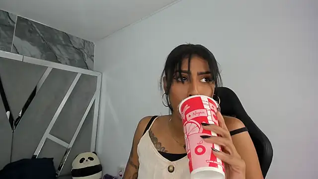 babilett online show from December 20, 2025, 10:06 pm