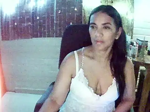 MiiaVelasquez online show from November 28, 2025, 4:15 am