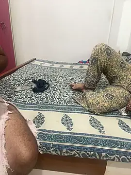 jully-jully online show from October 10, 2025, 4:33 am