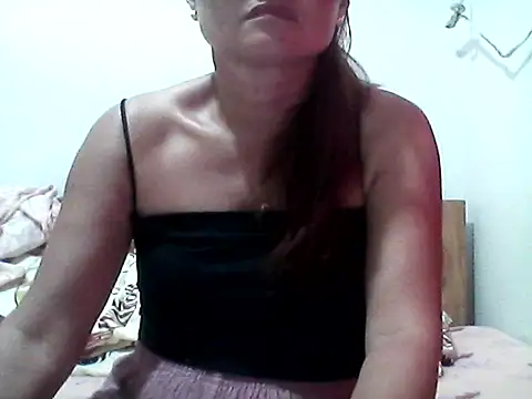 nathalie0045 online show from September 28, 2025, 10:15 pm