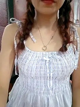 Snapshot of MyMy08 chatting on September 21, 2025, 2:29 pm MyMy08 online show from September 21, 2025, 2:29 pm