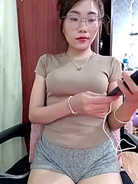 Snapshot of MyMy08 chatting on November 28, 2025, 11:35 am MyMy08 online show from November 28, 2025, 11:35 am