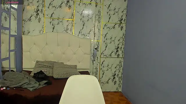 Itsuki N online show from October 3, 2025, 12:57 pm