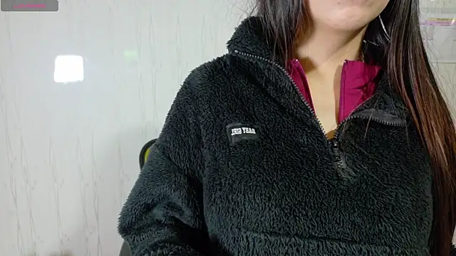 Sophi Thaylorr online show from September 17, 2025, 1:13 pm