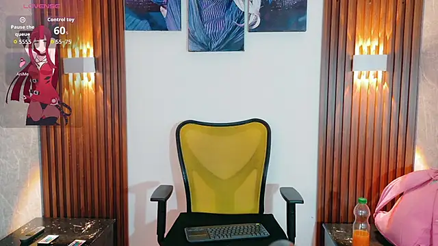 Sophi Thaylorr online show from September 18, 2025, 1:24 pm